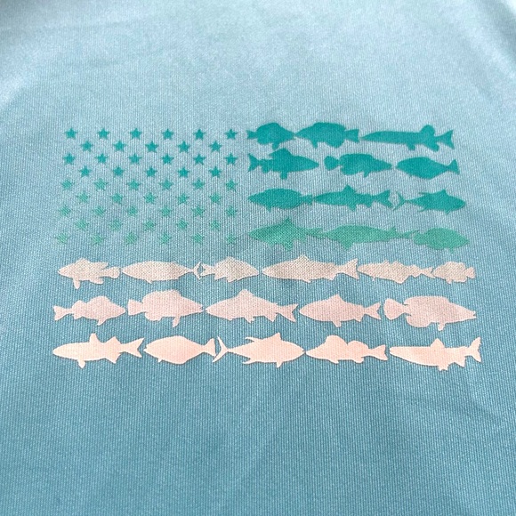 The American Outdoorsman UPF 50 Men's Fish US Flag Graphic Shirt. Men’s XXL - Picture 3 of 13